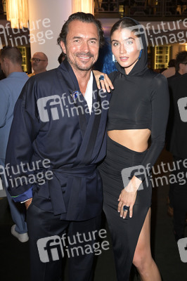 Weltpremiere der 'Falling In Love' Grand Show 2023 in Berlin