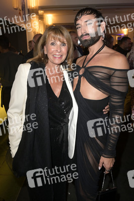 Weltpremiere der 'Falling In Love' Grand Show 2023 in Berlin