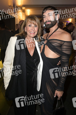 Weltpremiere der 'Falling In Love' Grand Show 2023 in Berlin
