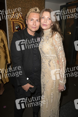 Weltpremiere der 'Falling In Love' Grand Show 2023 in Berlin
