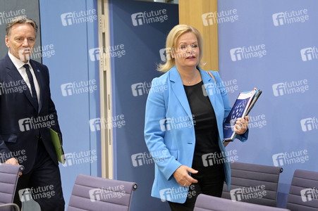 Bundespressekonferenz Bundeslagebild zur Organisierten Kriminalität 2022 in Berlin