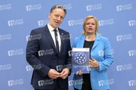 Bundespressekonferenz Bundeslagebild zur Organisierten Kriminalität 2022 in Berlin