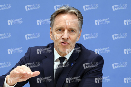 Bundespressekonferenz Bundeslagebild zur Organisierten Kriminalität 2022 in Berlin