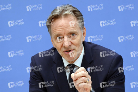 Bundespressekonferenz Bundeslagebild zur Organisierten Kriminalität 2022 in Berlin
