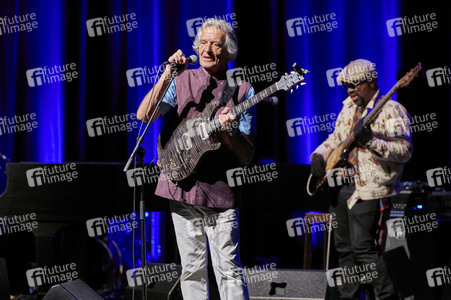 Konzert vom John McLaughlin Quintet in Hannover
