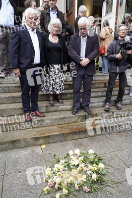 Stolpersteinverlegung vor der Archenhold-Sternwarte in Berlin