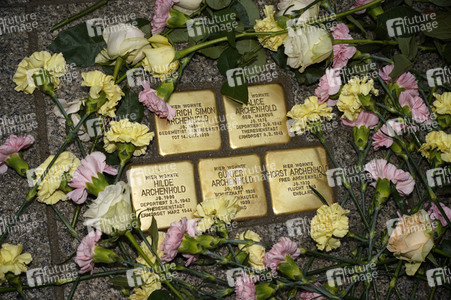Stolpersteinverlegung vor der Archenhold-Sternwarte in Berlin