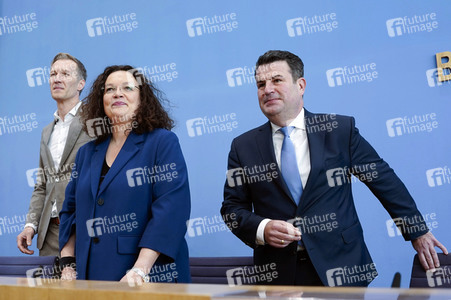Bundespressekonferenz Turbo zur Arbeitsmarktintegration in Berlin