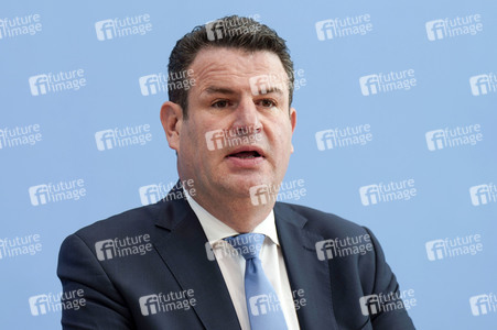 Bundespressekonferenz Turbo zur Arbeitsmarktintegration in Berlin