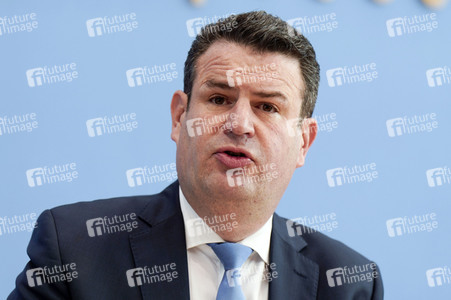 Bundespressekonferenz Turbo zur Arbeitsmarktintegration in Berlin