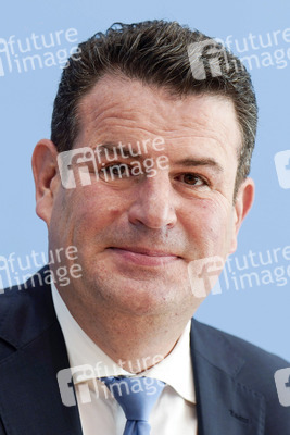 Bundespressekonferenz Turbo zur Arbeitsmarktintegration in Berlin