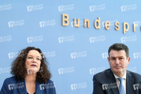 Bundespressekonferenz Turbo zur Arbeitsmarktintegration in Berlin