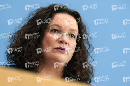 Bundespressekonferenz Turbo zur Arbeitsmarktintegration in Berlin
