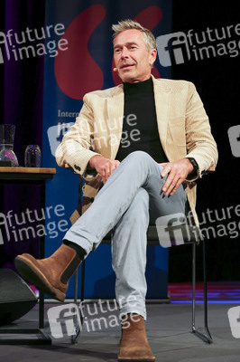 Dirk Steffens bei der lit.Cologne Spezial 2023 in Köln