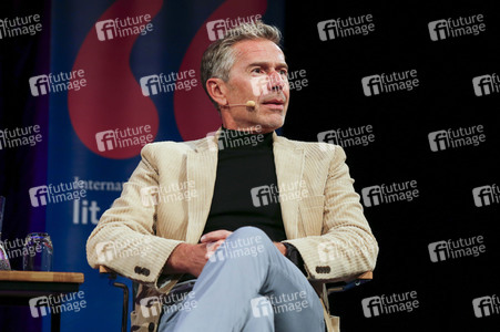Dirk Steffens bei der lit.Cologne Spezial 2023 in Köln