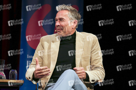 Dirk Steffens bei der lit.Cologne Spezial 2023 in Köln
