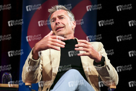 Dirk Steffens bei der lit.Cologne Spezial 2023 in Köln