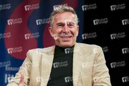 Dirk Steffens bei der lit.Cologne Spezial 2023 in Köln