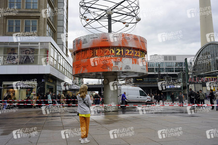 Klimaprotest am Alexanderplatz in Berlin