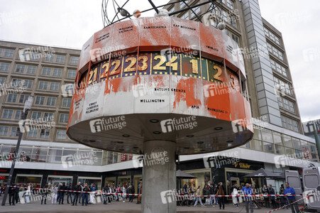 Klimaprotest am Alexanderplatz in Berlin