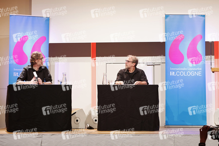Sven Stricker und Bjarne Mädel auf der lit.Cologne 2023 in Köln