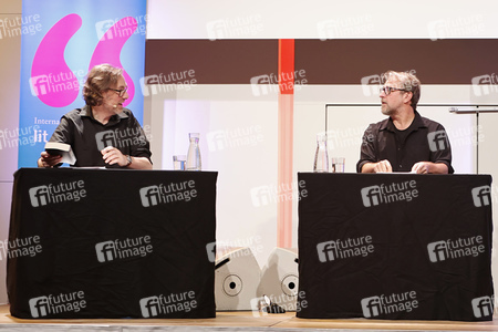 Sven Stricker und Bjarne Mädel auf der lit.Cologne 2023 in Köln