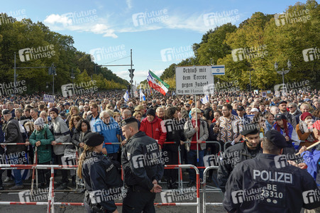 Kundgebung gegen Antisemitismus und für Solidarität mit Israel in Berlin