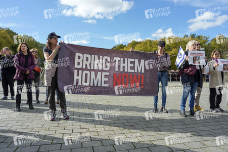 Kundgebung gegen Antisemitismus und für Solidarität mit Israel in Berlin