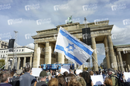 Kundgebung gegen Antisemitismus und für Solidarität mit Israel in Berlin