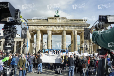 Kundgebung gegen Antisemitismus und für Solidarität mit Israel in Berlin