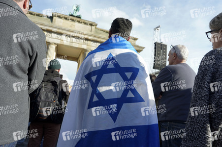 Kundgebung gegen Antisemitismus und für Solidarität mit Israel in Berlin