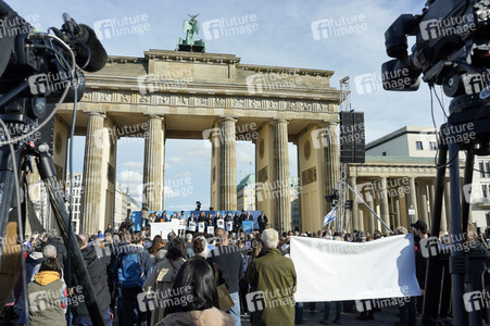 Kundgebung gegen Antisemitismus und für Solidarität mit Israel in Berlin