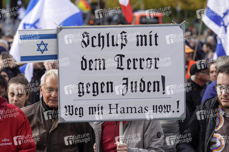 Kundgebung gegen Antisemitismus und für Solidarität mit Israel in Berlin