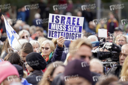 Kundgebung gegen Antisemitismus und für Solidarität mit Israel in Berlin