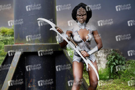 FARBKÖRPER Kalender 2024: Geek Art-Bodypainting und Transformaking