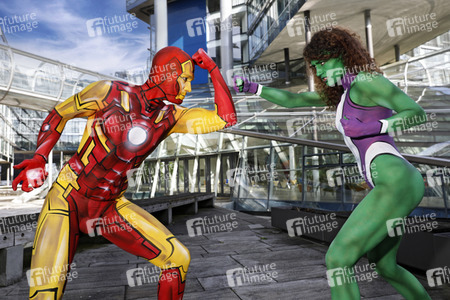 FARBKÖRPER Kalender 2024: Geek Art-Bodypainting und Transformaking