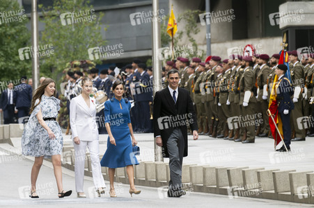 Kronprinzessin Leonor schwört den Treueeid in Madrid