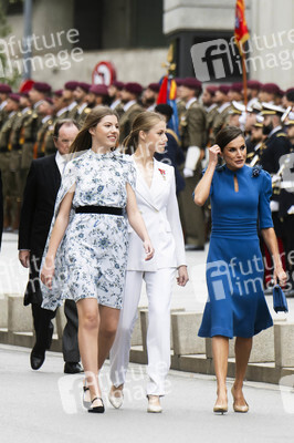 Kronprinzessin Leonor schwört den Treueeid in Madrid