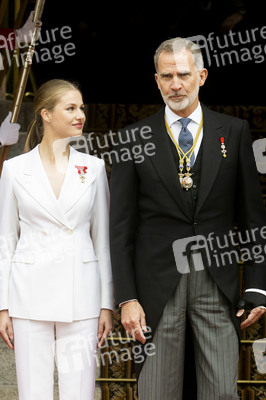 Kronprinzessin Leonor schwört den Treueeid in Madrid