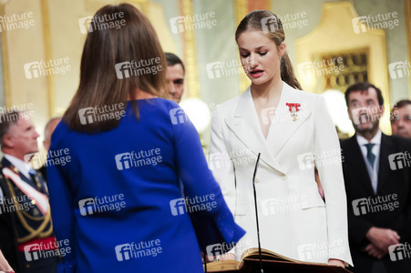 Kronprinzessin Leonor schwört den Treueeid in Madrid
