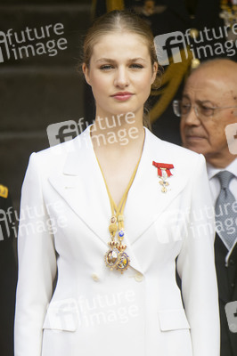 Kronprinzessin Leonor schwört den Treueeid in Madrid