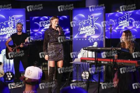 NRJ Music Award Pre-Party mit Leony in Berlin