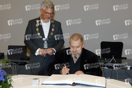 Eintrag ins Goldene Buch der Stadt Hagen
