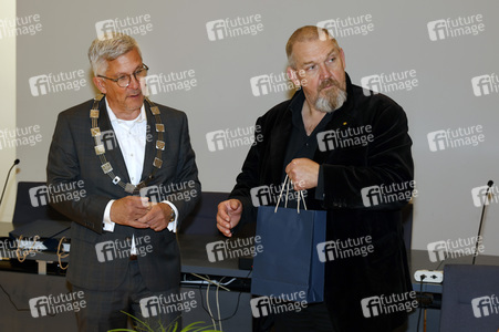 Eintrag ins Goldene Buch der Stadt Hagen