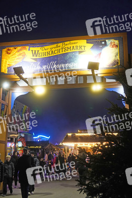 Weihnachtsmarkt 'Winterzauber' in Berlin