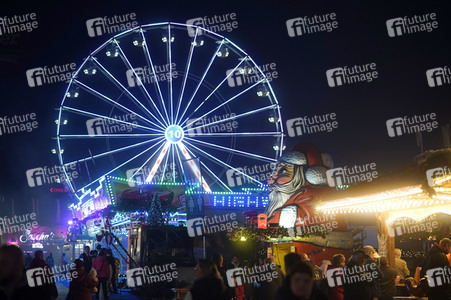 Weihnachtsmarkt 'Winterzauber' in Berlin