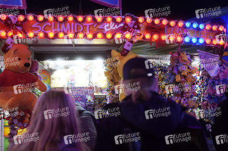 Weihnachtsmarkt 'Winterzauber' in Berlin