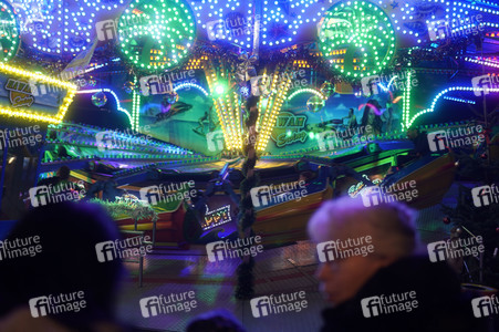 Weihnachtsmarkt 'Winterzauber' in Berlin