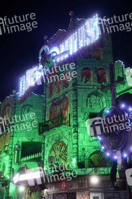 Weihnachtsmarkt 'Winterzauber' in Berlin