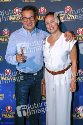 Galapremiere der Palazzo Dinnershow in Berlin